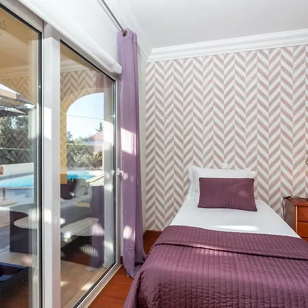 V4 Canelas 4 Quartos Com Piscina Privada ヴィラ